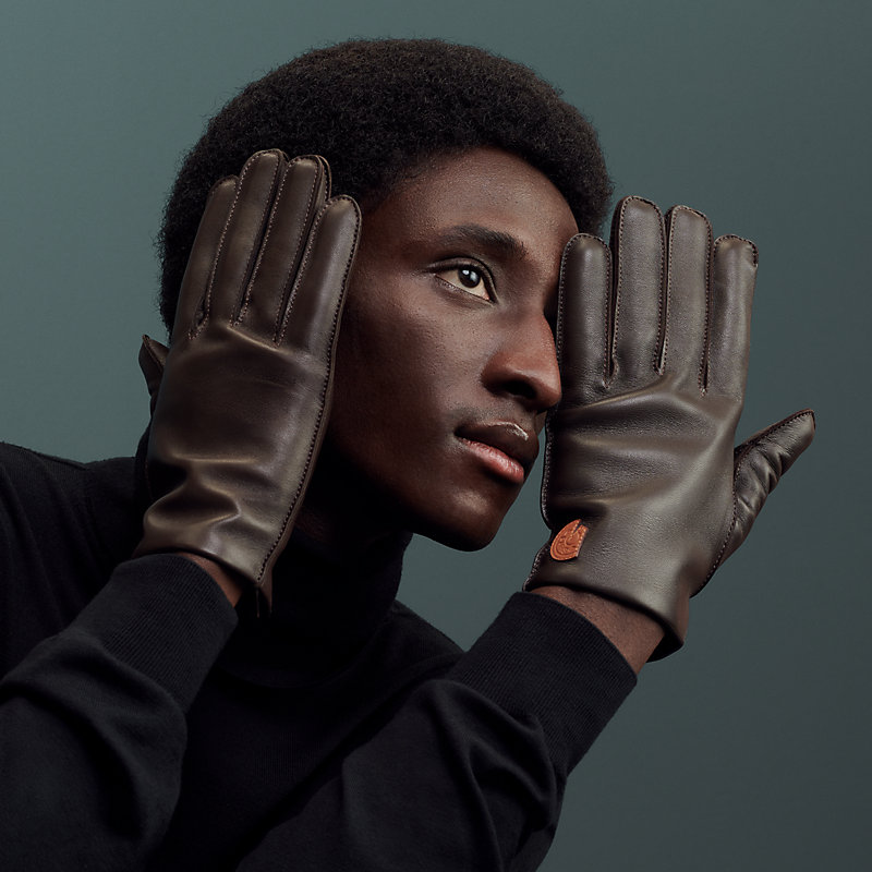 手袋 《ホース・クルー・カルーゼル》 | Hermès - エルメス-公式サイト